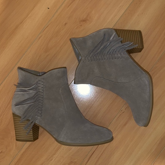 NWOT BASS - fringe heeled boots - Picture 2 of 6